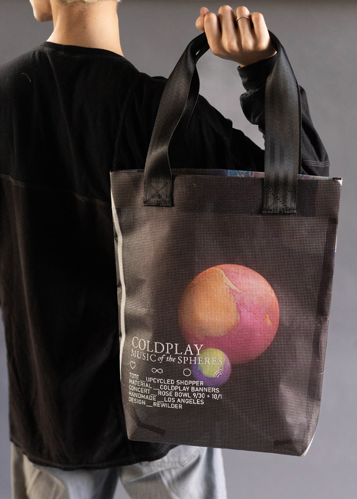 THE SPHERES TOTE