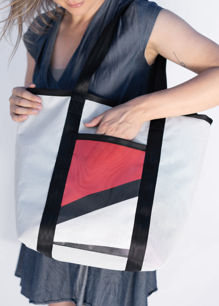DAY TRIPPER TOTE